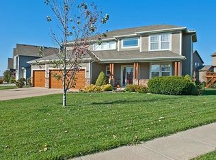 24000 W 80th Ter, Lenexa, KS 66227