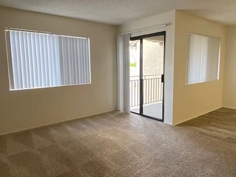 Summer Brook Apartments — Photo 17