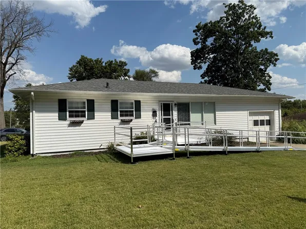 1603 Chandler St, Danville, IL 61832