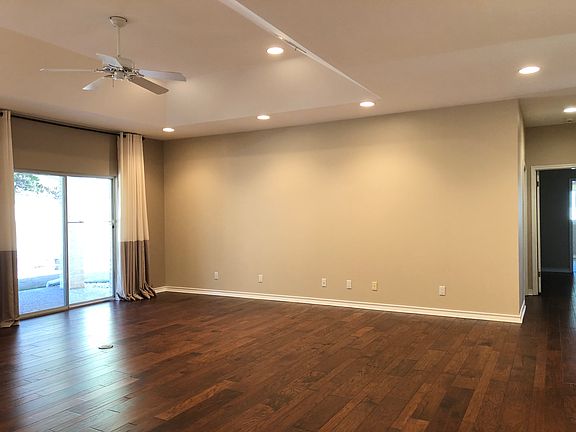 3rd image of 502 Riverhill Blvd