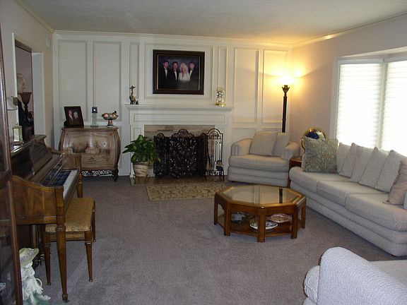 4th image of 6606 Encino Ave
