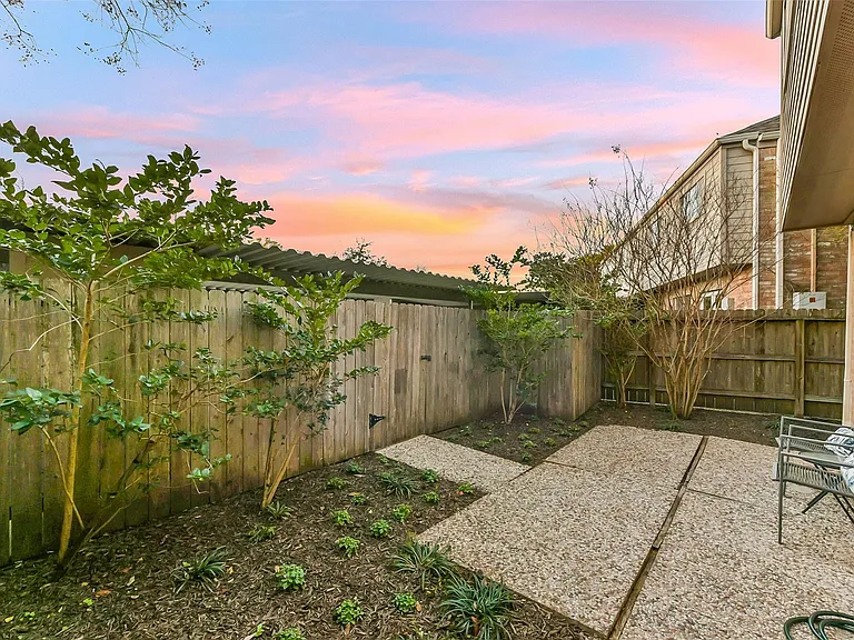 7505 Brompton St — Photo 17