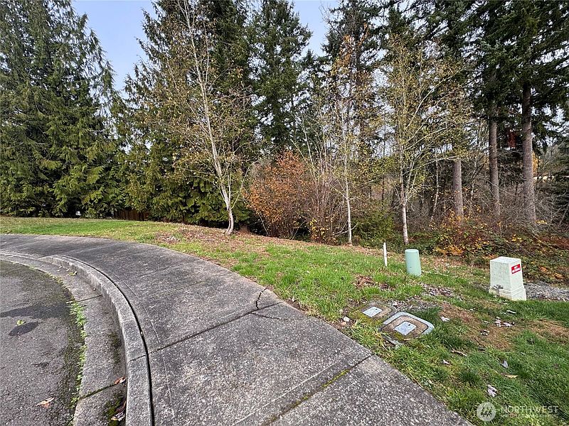 2nd image of 1618 Maple Valley Drive