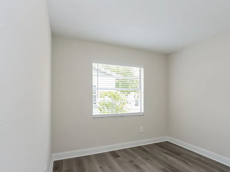 1038 Bridlewood Way — Photo 11