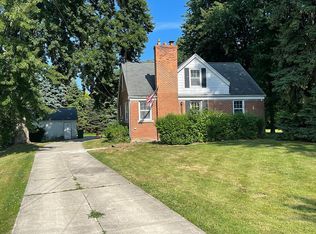 37780 Union Lake Rd, Harrison Township, MI 48045