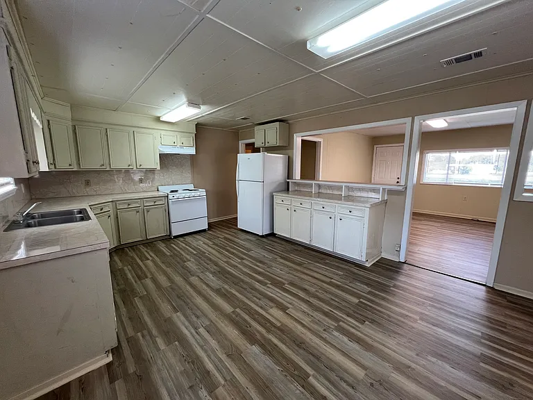 2997 Highway 589 — Photo 8