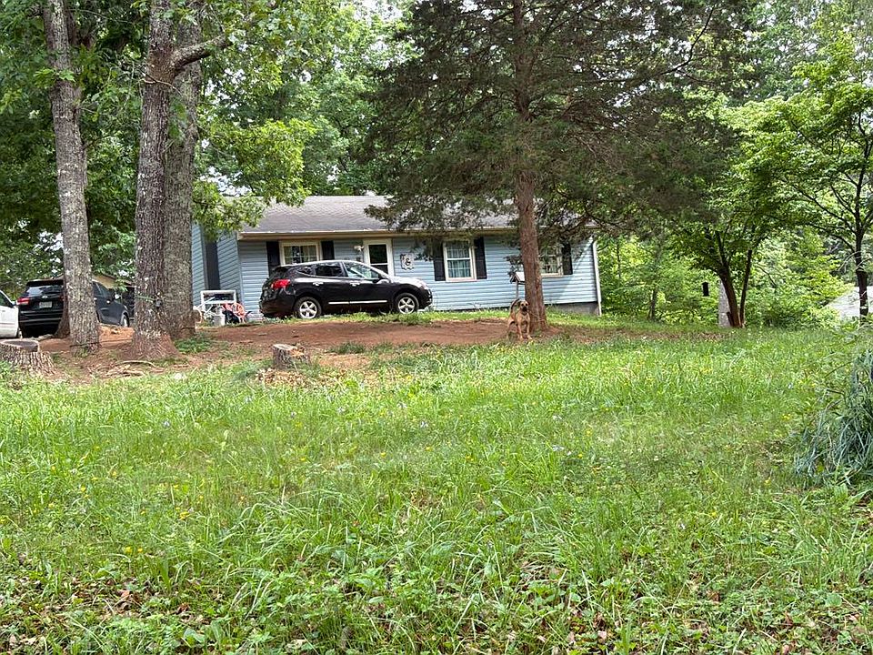2nd image of 215 Oliver Rd