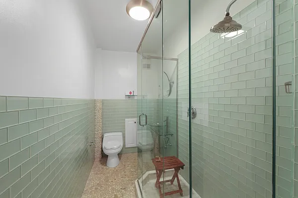 Sold by Verdi Square Realty | media 4