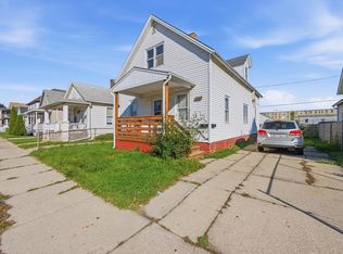 1625 S Memorial Dr, Racine, WI 53403
