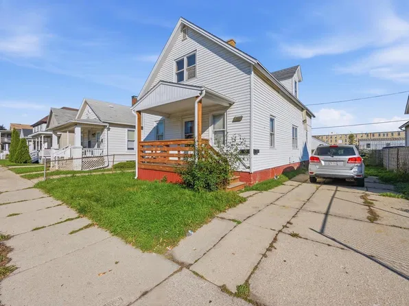 1625 S Memorial DRIVE, Racine, WI 53403