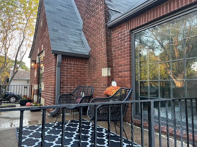 427 N Battin Ave — Photo 99