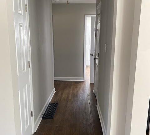 3rd image of 1120 Dogwood Ln