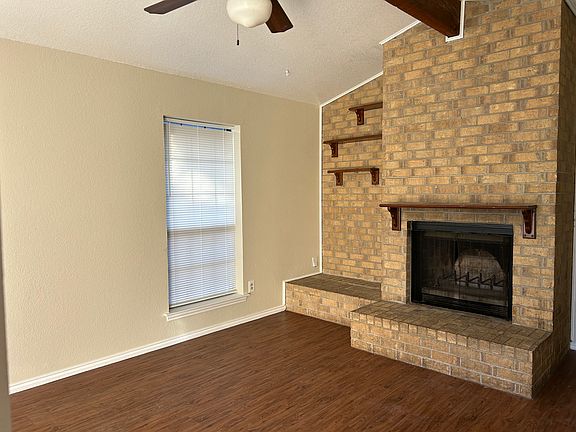 4th image of 217 Lanham Ct