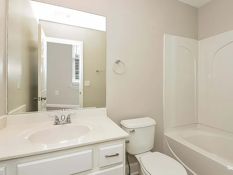 328 Hiawassee Dr — Photo 11