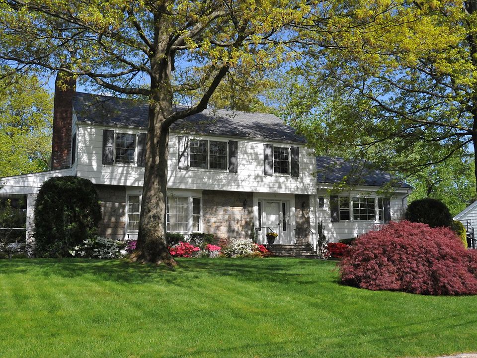 1st image of 5 Westview Ln