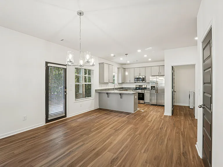 Quinn Residences at Dorchester Place — Photo 103