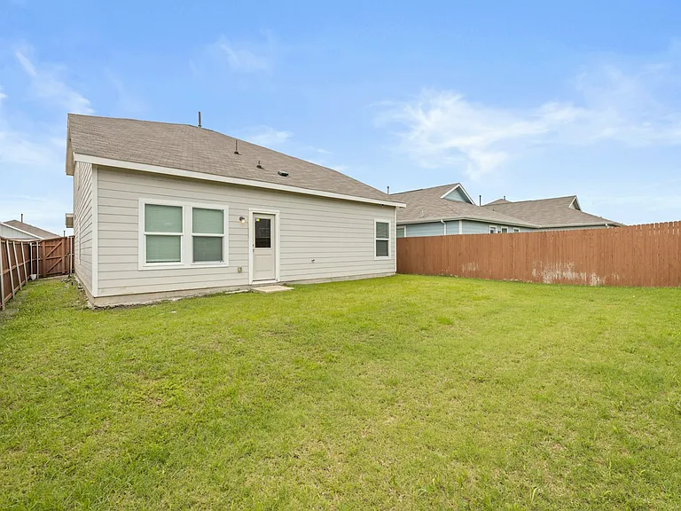 2915 Acacia Dr — Photo 22