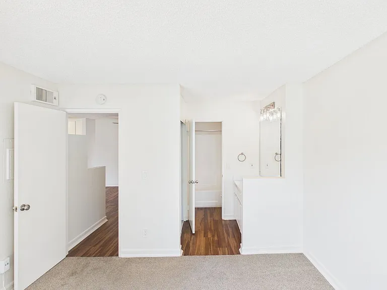 Available Apartment in North Park — Photo 21