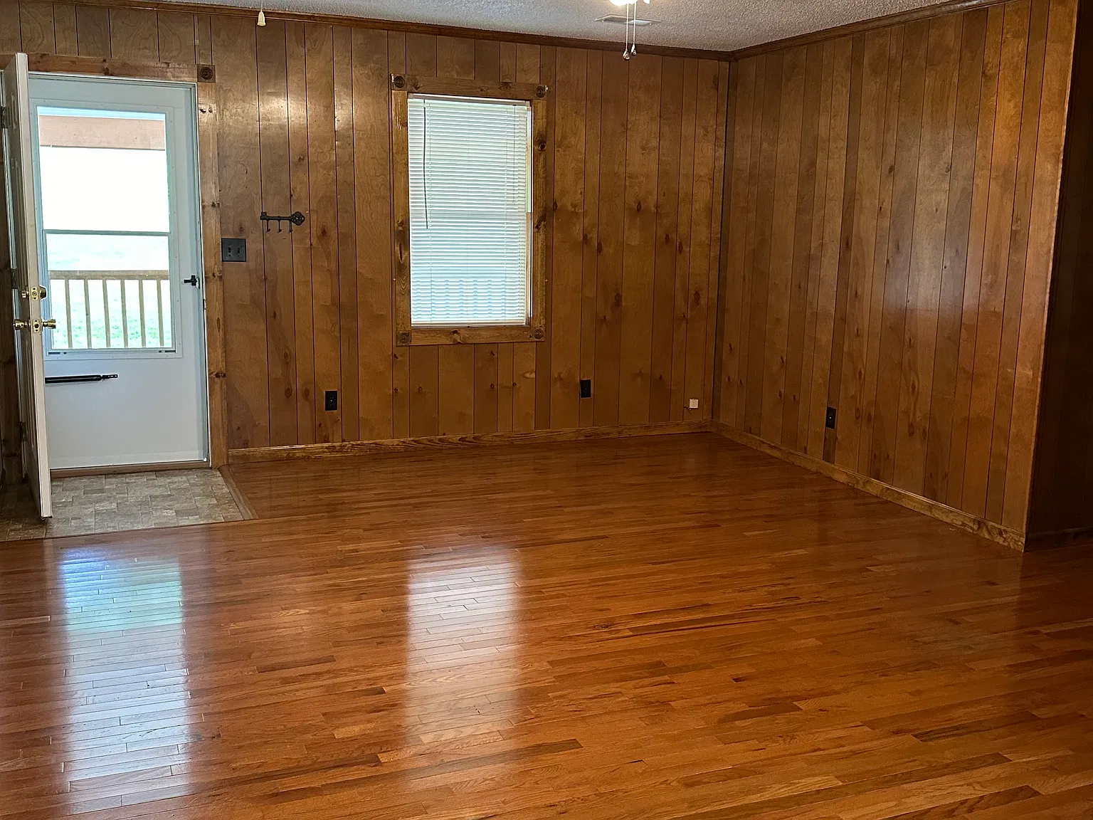 130 Emerald Point — Photo 2