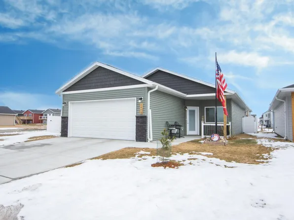6808 68th St S, Horace, ND 58047