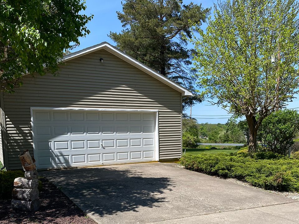 oversized 2 car garage