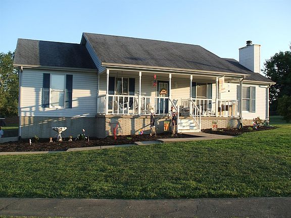 4th image of 214 Hamlin Way