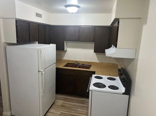 585 S Royal Crest Cir Unit 2, Las Vegas, NV 89169