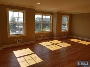 809 Charlotte Ter, Ridgefield, NJ 07657