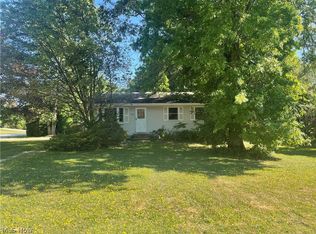 2535 Sears Rd, Stow, OH 44224