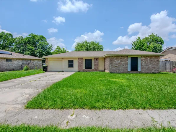 9311 Golden Wood Ln, Houston, TX 77086