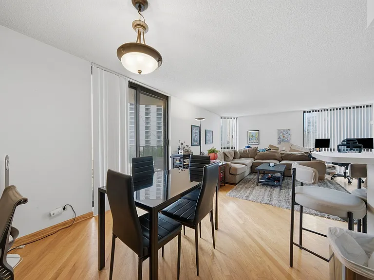 70 W Huron St #502 — Photo 5
