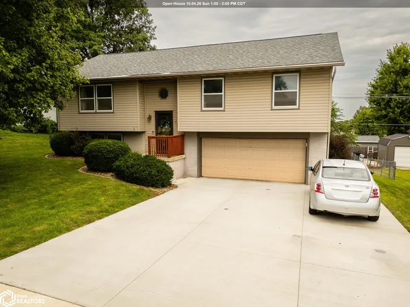 702 Newcastle Rd, Marshalltown, IA 50158