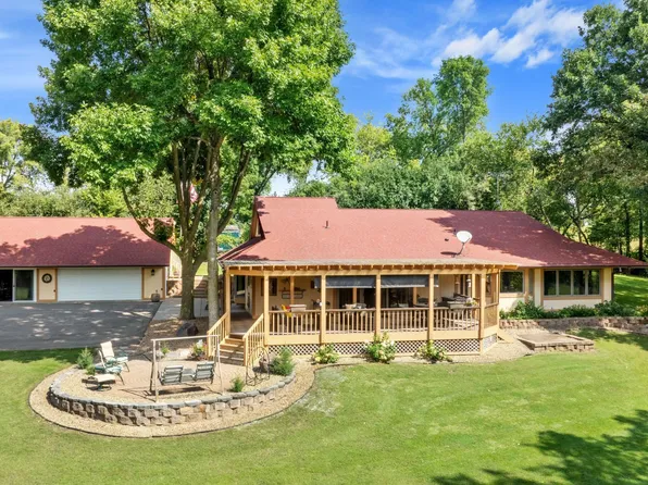 710 N Shore Dr W, Mound, MN 55364