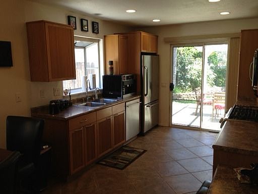 4th image of 735 Dane Dr