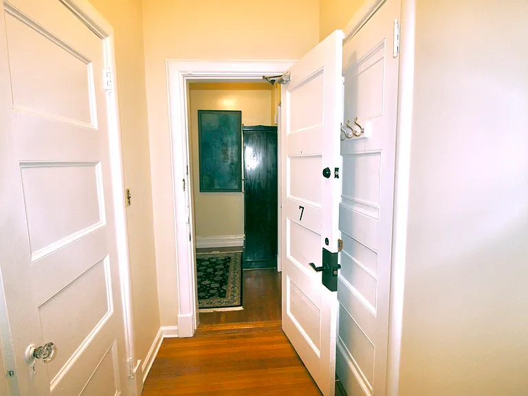 39 N Mountain Ave #5 — Photo 9