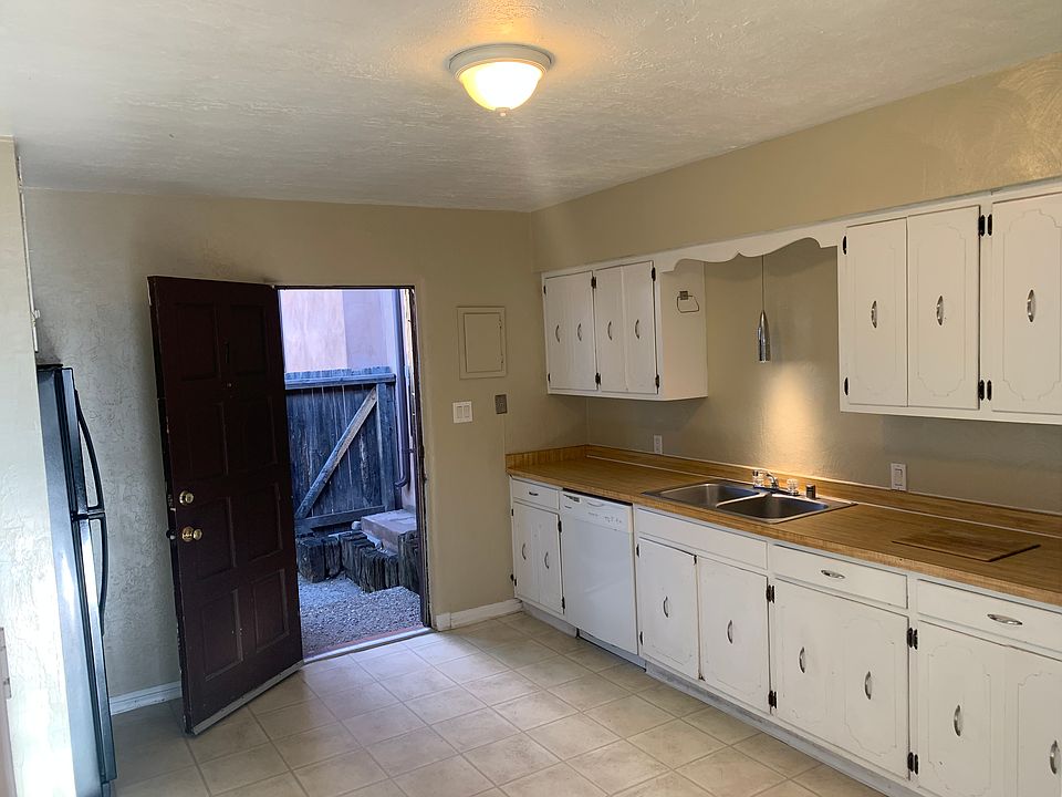 Unique, Larege, and Updated Nob Hill Apartments 201 Manzano NE 202