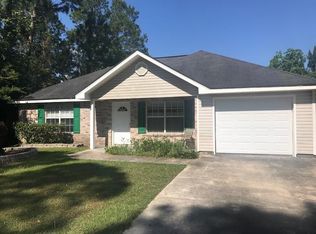 825 Combel St, Waveland, MS 39576