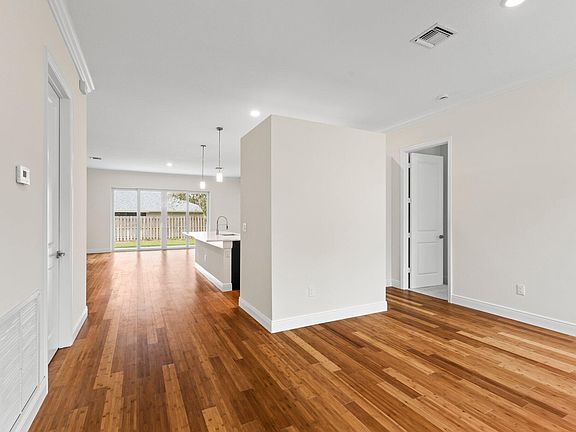 5th image of 5615 Eagle Drive