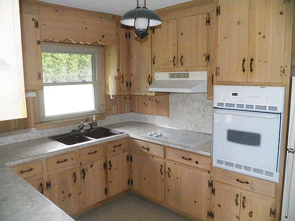 kitchen, lots of storage