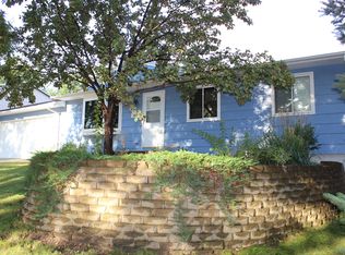 1805 S Shellynn Dr, Sioux Falls, SD 57103