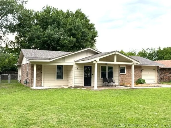 611 N Washington Ave, Wagoner, OK 74467