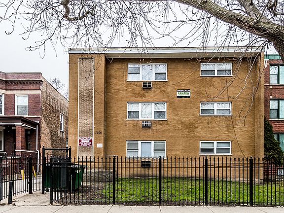 3rd image of 7706 S Saginaw Ave APT 2A