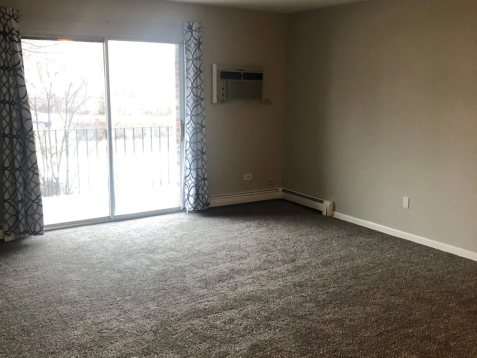 1 bed, 900 sqft, $1,835 — Photo 4