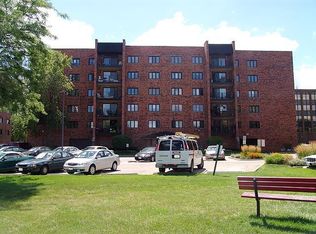 9377 Landings Ln UNIT 202, Des Plaines, IL 60016