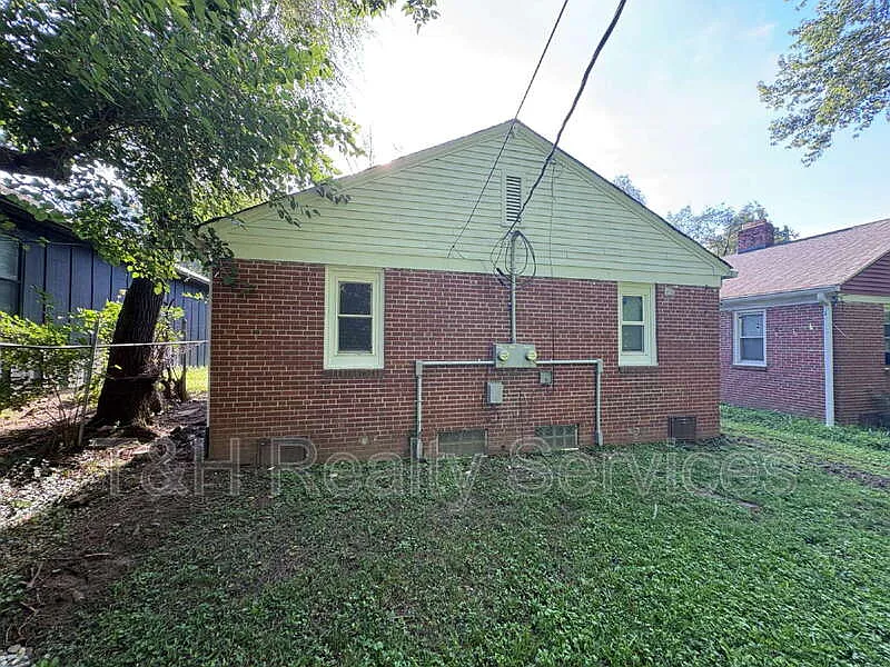 1 bed, 1.0 bath, 630 sqft, $850 — Photo 2