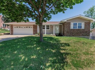 379 Forder Rd, Saint Louis, MO 63129