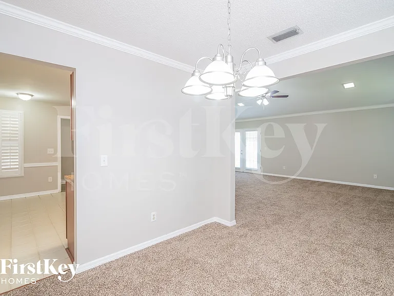 1746 Cinnamon Dr — Photo 7