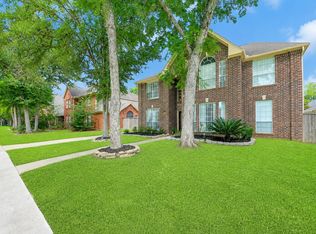 1123 Glendale Dr, Sugar Land, TX 77479