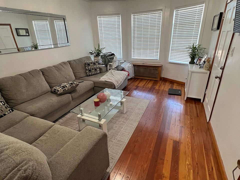 1st image of 294 6th Ave Floor 2