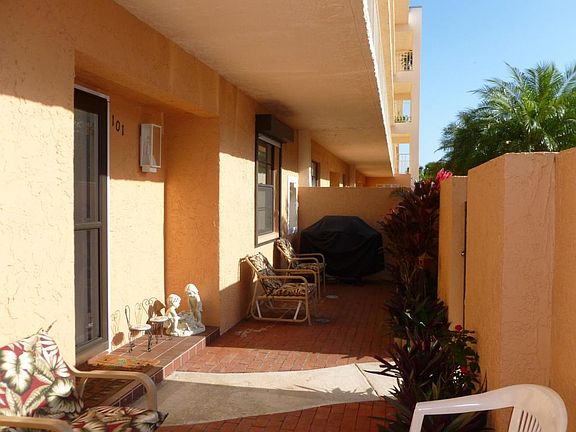3rd image of 300 N Highway A1a APT M101